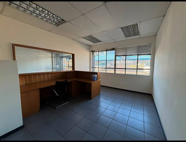 2,875M² WAREHOUSE TO LET IN PAROW INDUSTRIAL